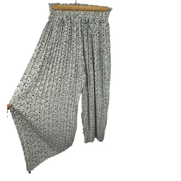 Common Assembly Micro Pleated Black White Cheetah Wide Leg Pants M Elastic Waist - Picture 3 of 8